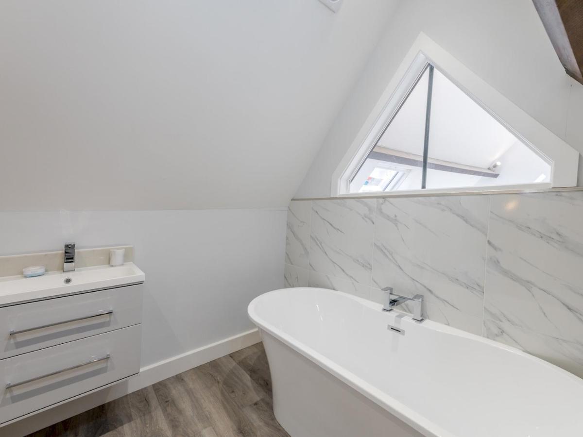 Pass The Keys Dahlia Contemporary Town Centre Apartment Shrewsbury Eksteriør bilde