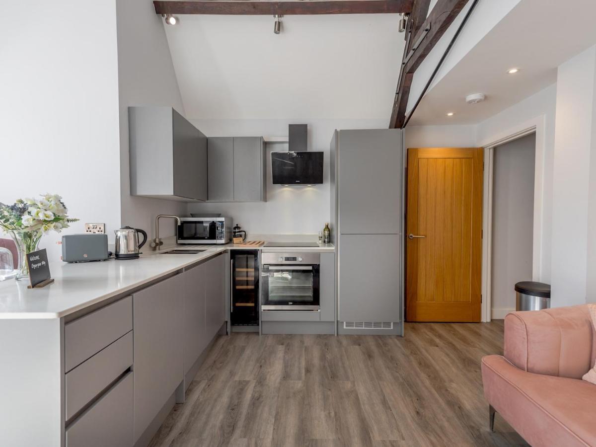Pass The Keys Dahlia Contemporary Town Centre Apartment Shrewsbury Eksteriør bilde