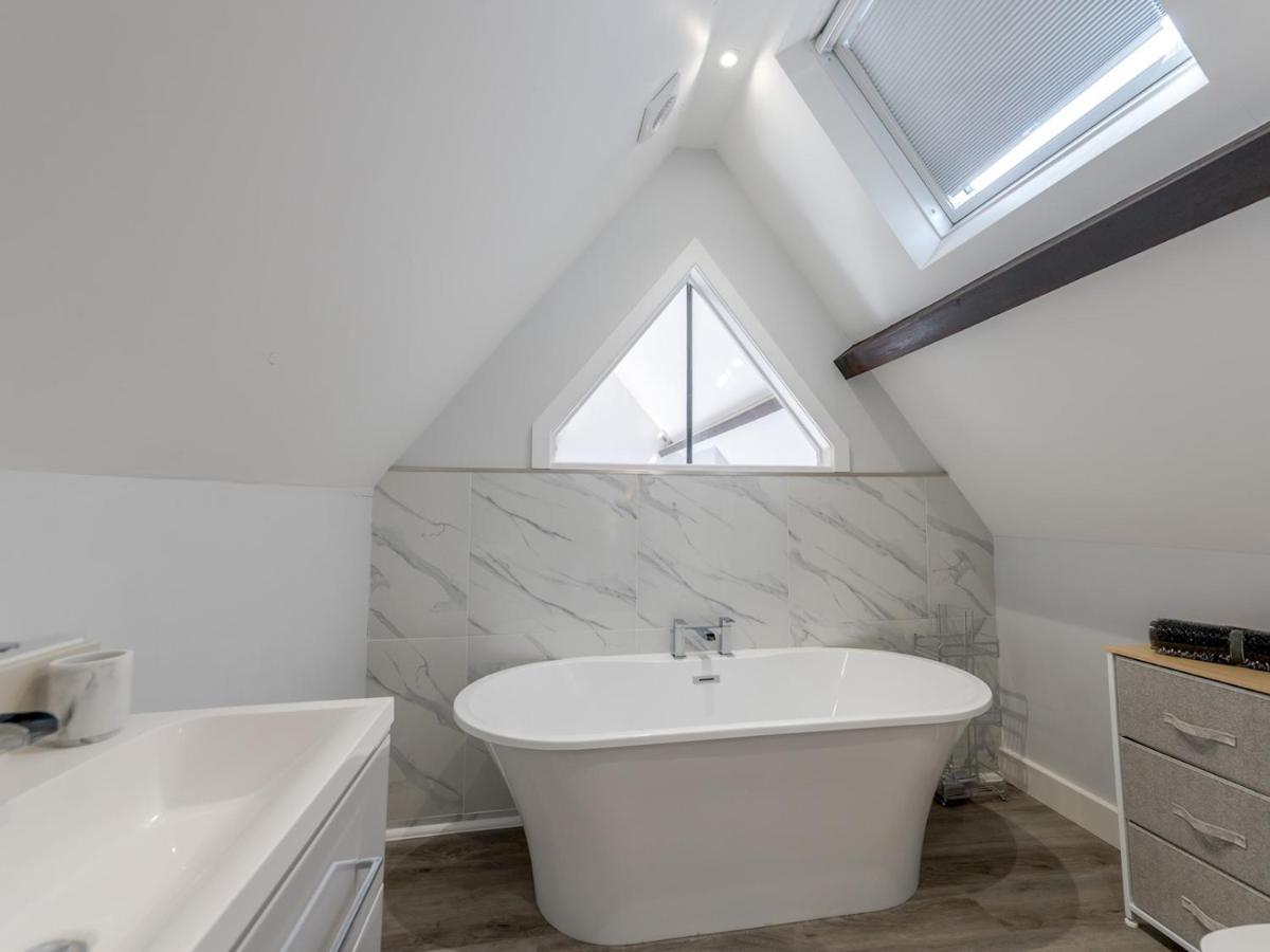 Pass The Keys Dahlia Contemporary Town Centre Apartment Shrewsbury Eksteriør bilde